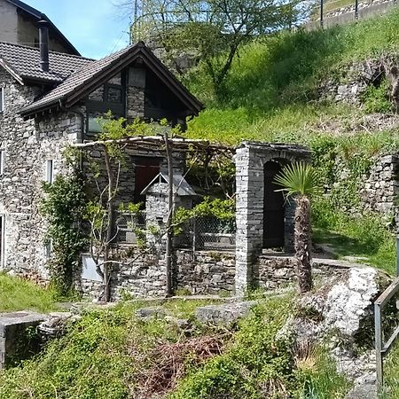 Rustico "Casa Di Sasso" Villa Intragna Buitenkant foto