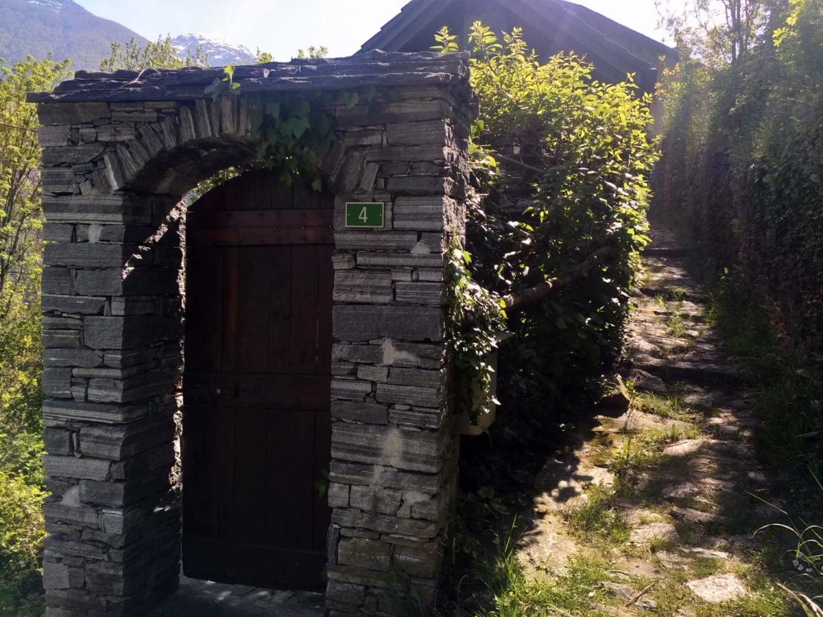 Rustico "Casa Di Sasso" Villa Intragna Buitenkant foto
